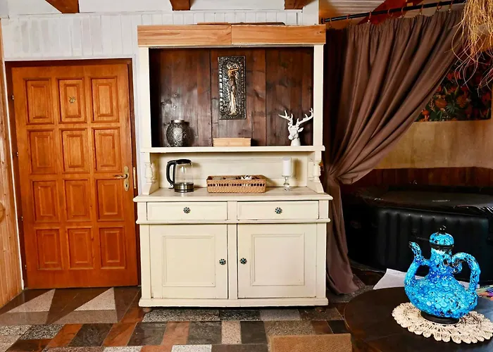 Erdoterasz Vendeghaz & Apartament Kehidakustány